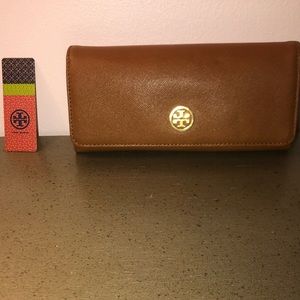 SOLD 7/3/19 NWT Tory Burch Wallet